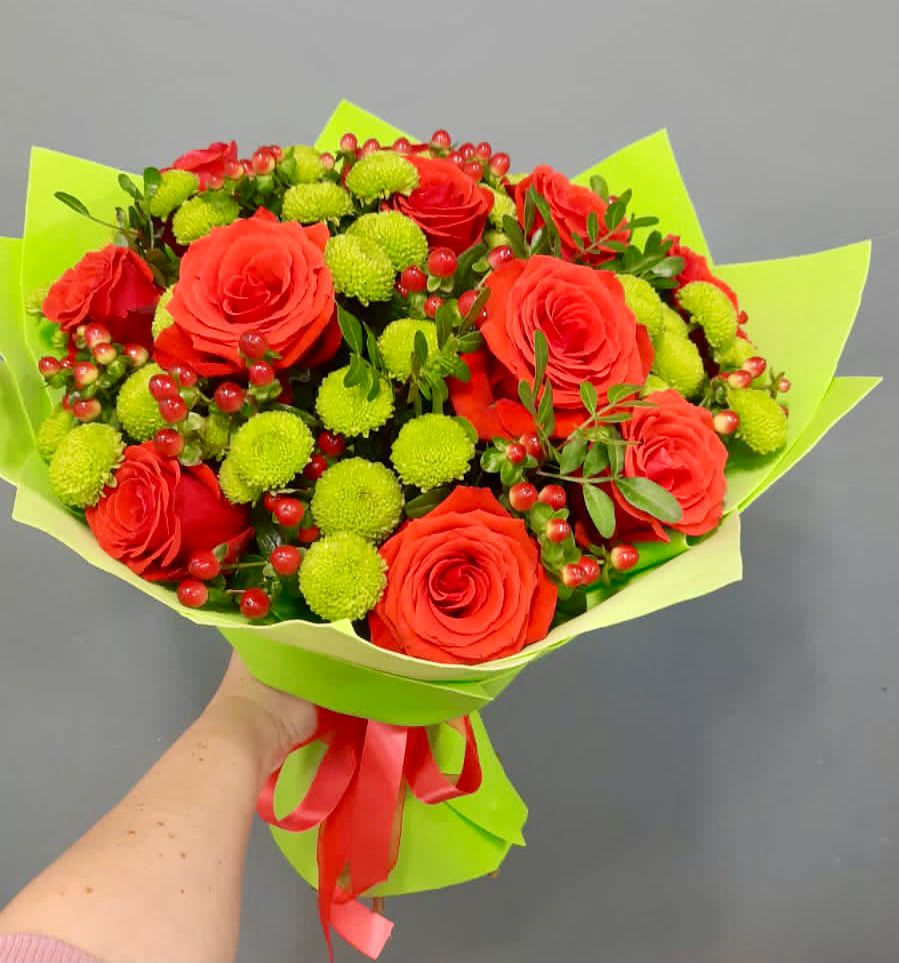 Букет цветов из: Хризантемы и Розы в Евсино