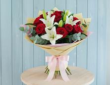 Букет цветов из:  Лилии и Розы в Евсино