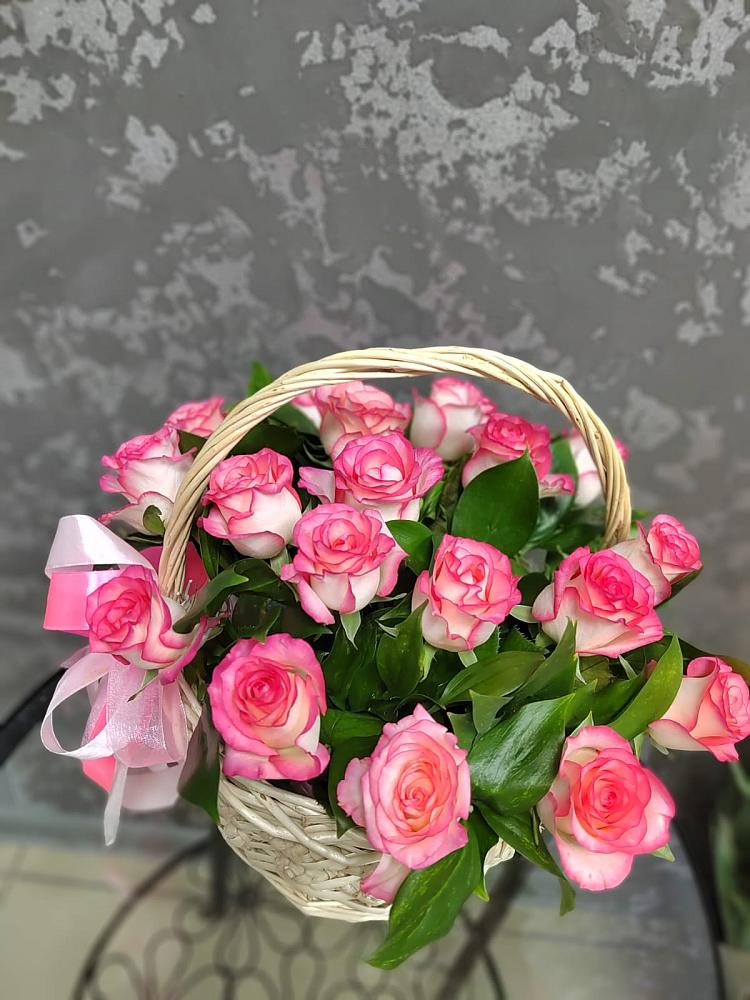 Цветочная композиция из Розы в корзине в Евсино