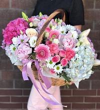 Композиция солнечный день в Евсино Цветочная композиция из Розы, Хризантемы, Пионы и Лизиантусы в корзине в Евсино
