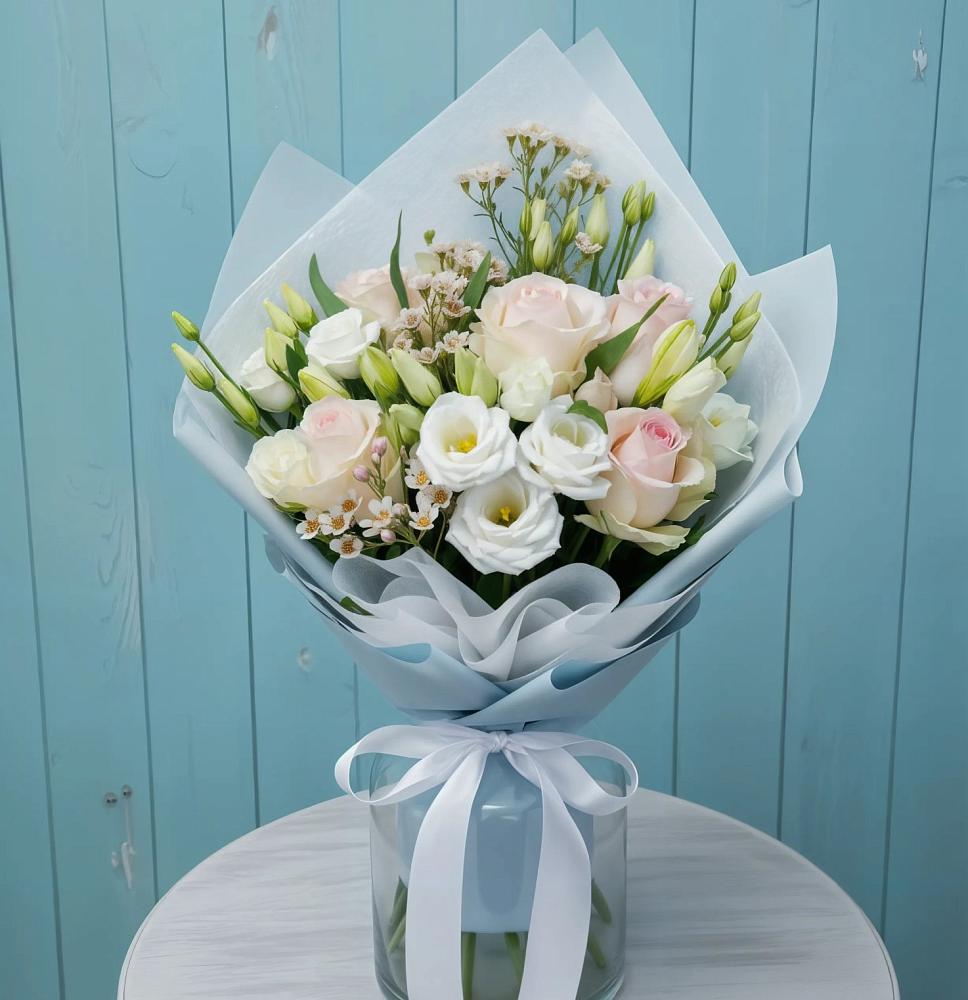 Букет цветов из: Розы и Лизиантусы в Евсино