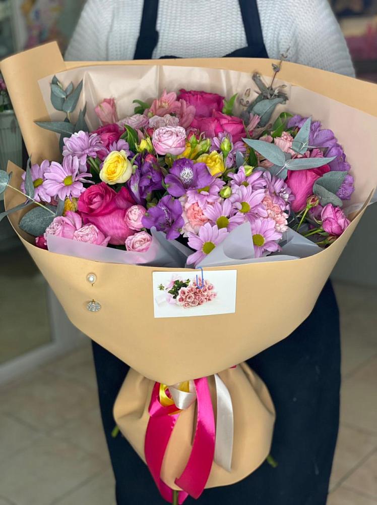 Букет цветов из: Хризантемы, Гвоздики и Альстромерии в Евсино