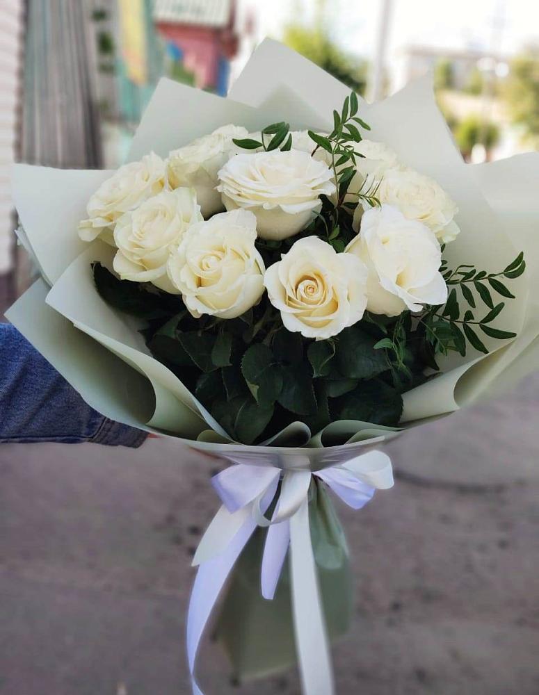 Букет Белые розы Проуд в Евсино