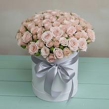 Цветочная композиция из Розы в шляпной коробке в Евсино