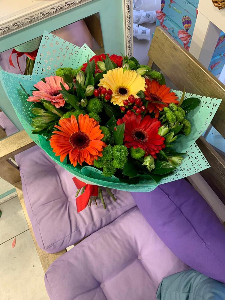 Букет цветов из: Герберы, Хризантемы и Альстромерии в Евсино