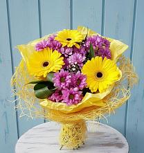 Букет цветов из:  Хризантемы и Герберы в Евсино