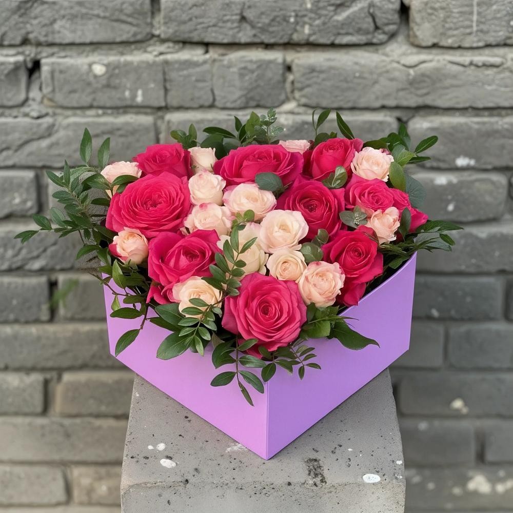 Цветочная композиция из Розы в коробке в Евсино