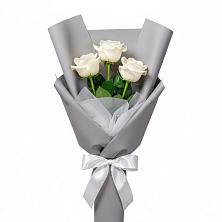 Букет 3 белые розы в Евсино
