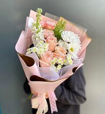 Букет цветов из:  Хризантемы и Розы в Евсино