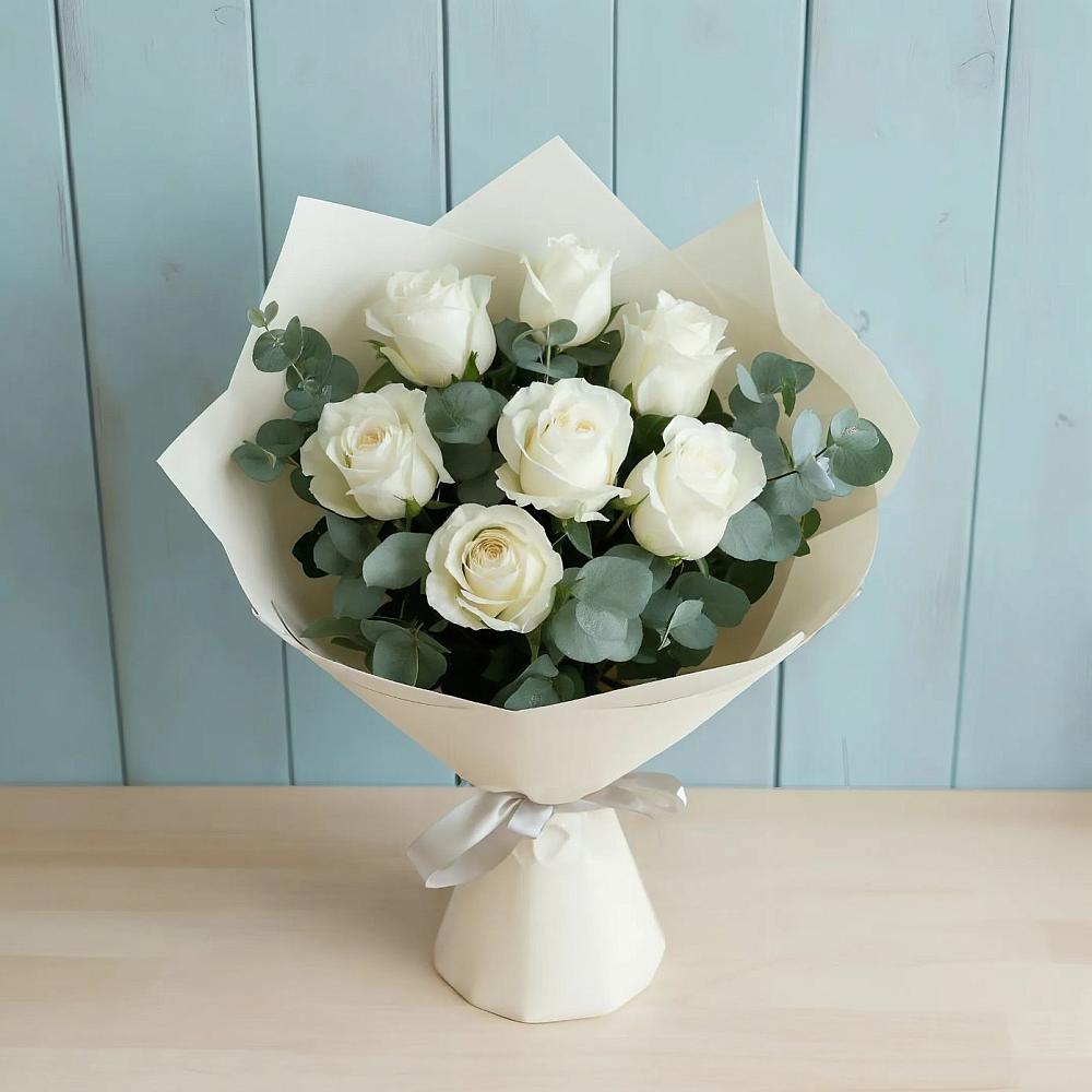 Букет Белые розы в Эвкалипте в Евсино