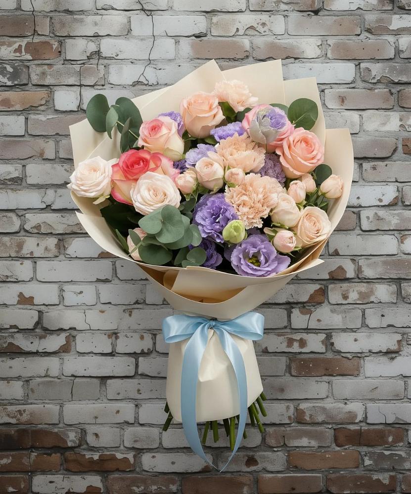 Букет цветов из: Розы, Лизиантусы и Гвоздики в Евсино