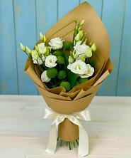 Букет цветов из:  Хризантемы и Лизиантусы в Евсино