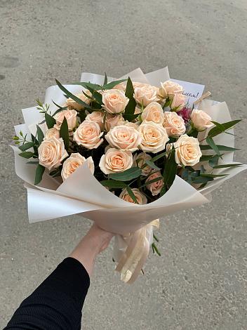 Букет Кремовые розы Латте в Евсино