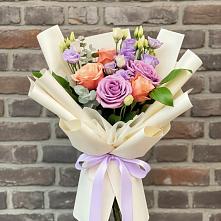 Букет цветов из:  Лизиантусы и Розы в Евсино