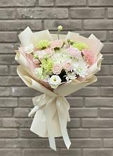 Букет цветов из:  Гвоздики, Розы, Лизиантусы и Хризантемы в Евсино