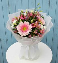 Букет цветов из:  Герберы, Альстромерии и Лизиантусы #REPLACE_PRED# Евсино