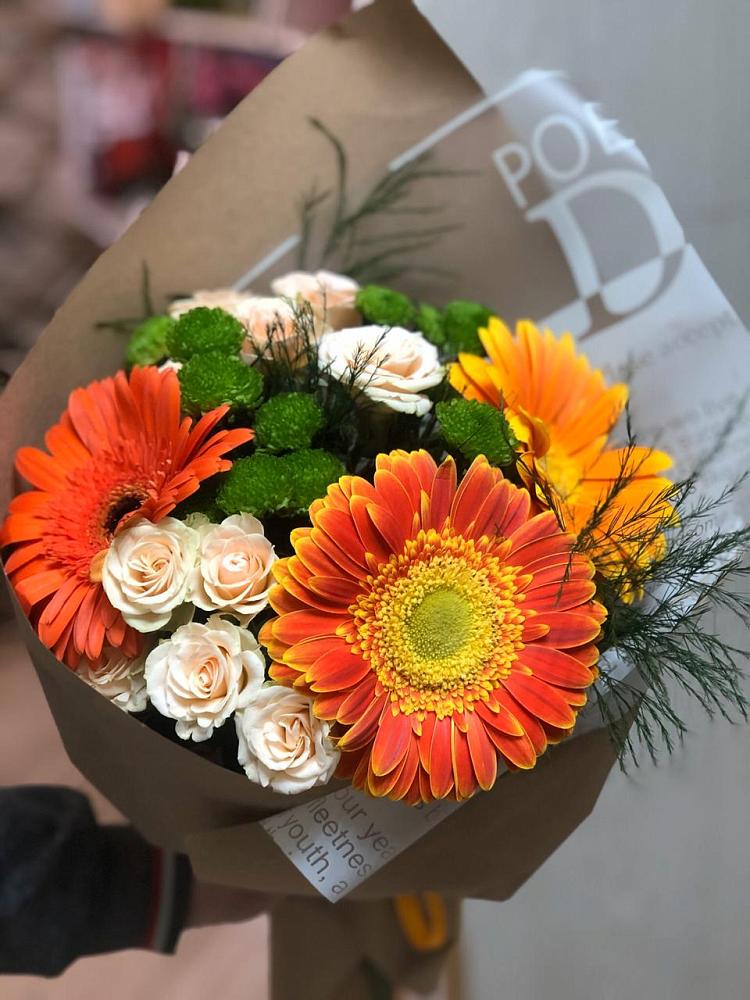Букет цветов из: Герберы, Хризантемы и Розы в Евсино