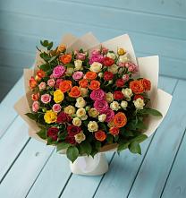 Букет Микс из разноцветных кустовых роз в Евсино