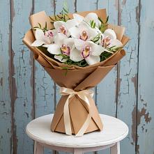 Букет цветов из:  Орхидеи и Розы #REPLACE_PRED# Евсино