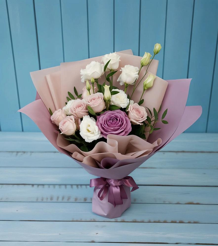 Букет цветов из: Розы и Лизиантусы в Евсино