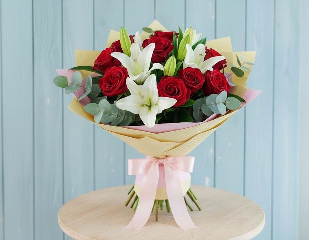 Букет цветов из: Лилии и Розы в Евсино